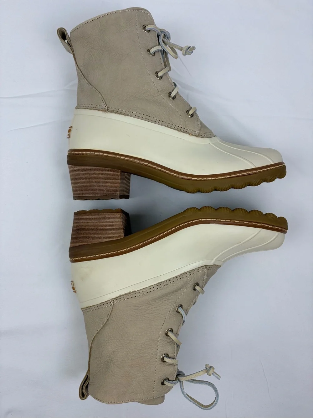 Sperry Saltwater Heel Leather Duck Boots Size 8.5 Cream / Beige